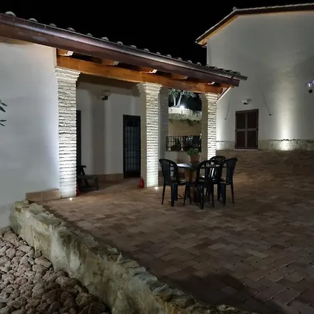 Çiftlik konaklama Monte Oliveto Palazzo (Umbria)